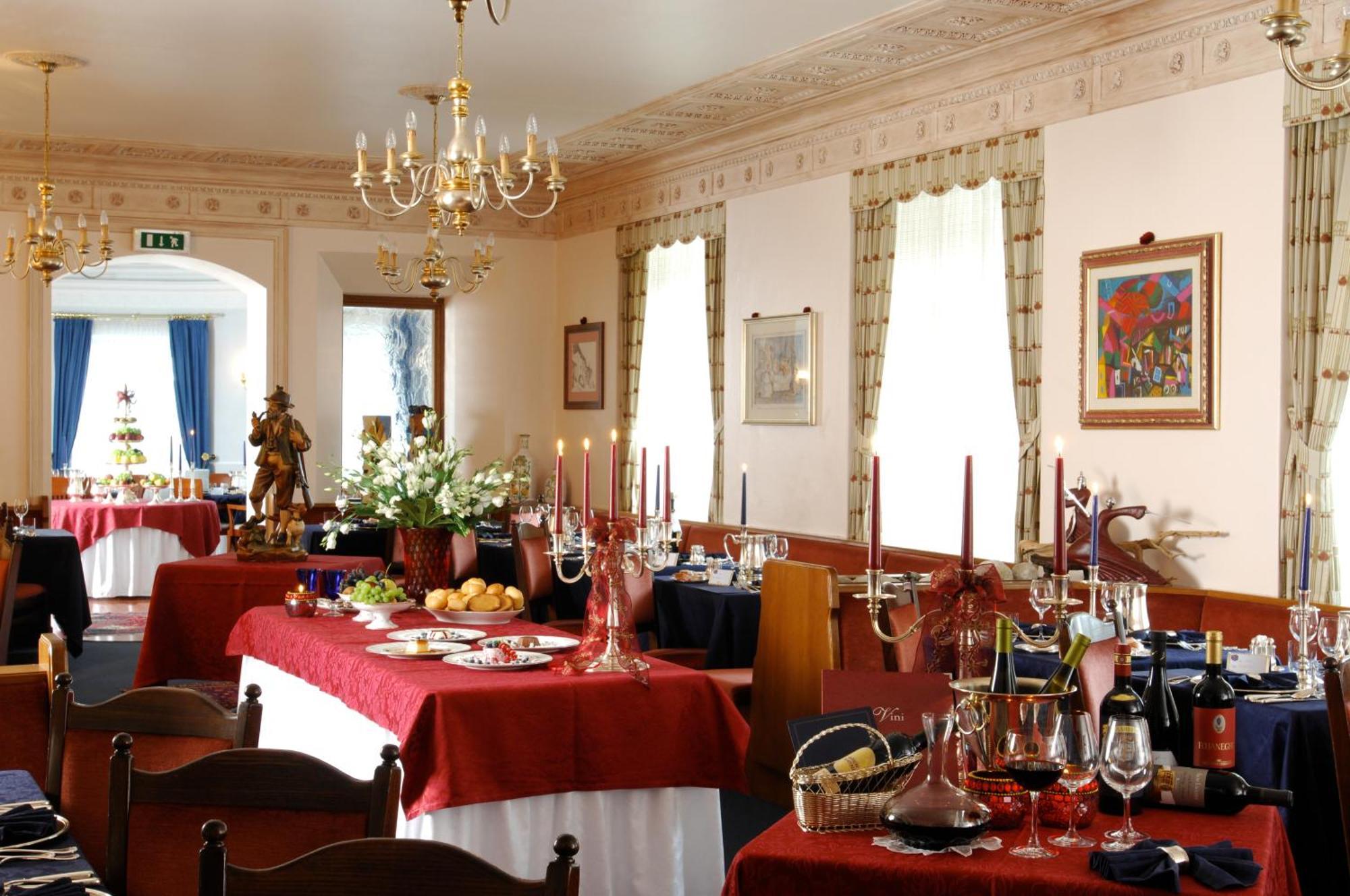 Hotel Regina San Martino Di Castrozza Esterno foto