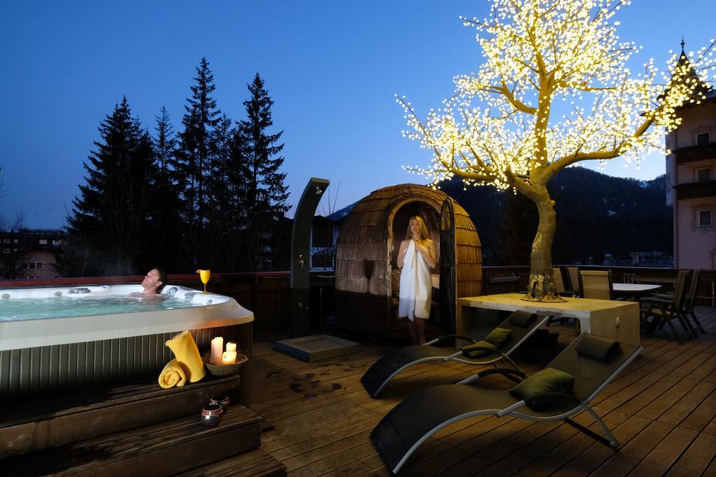 Hotel Regina San Martino Di Castrozza Esterno foto